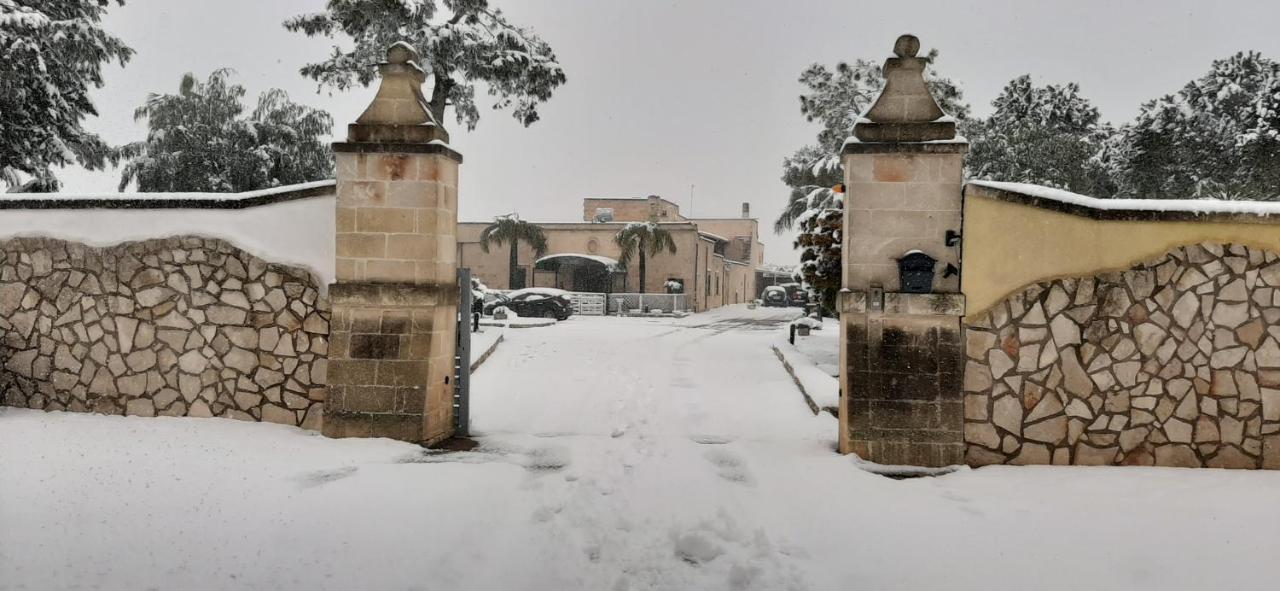 Masseria San Nicola B&B Torre Santa Susanna Exterior foto