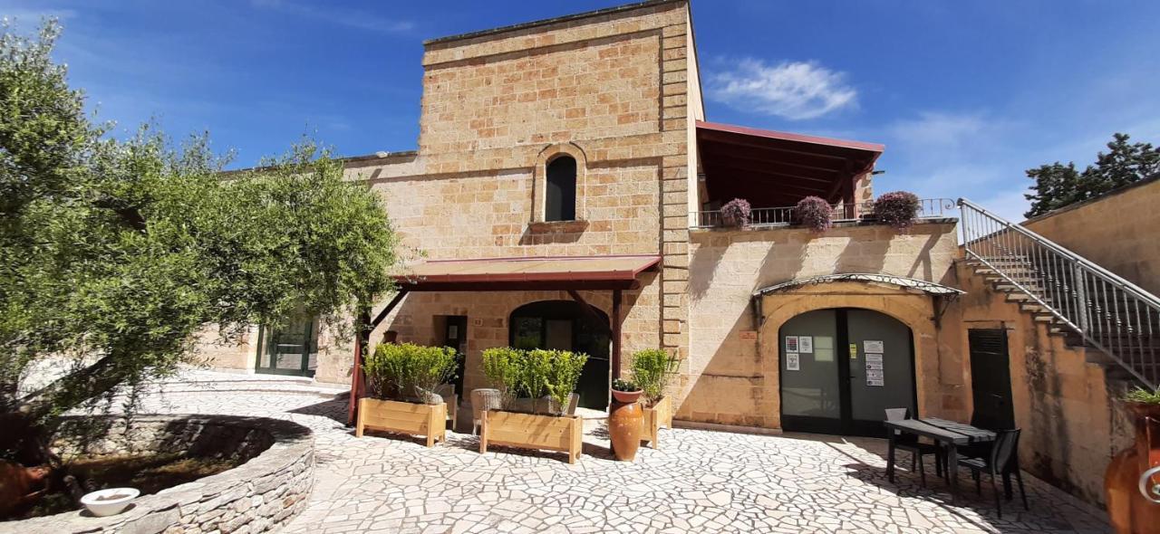 Masseria San Nicola B&B Torre Santa Susanna Exterior foto