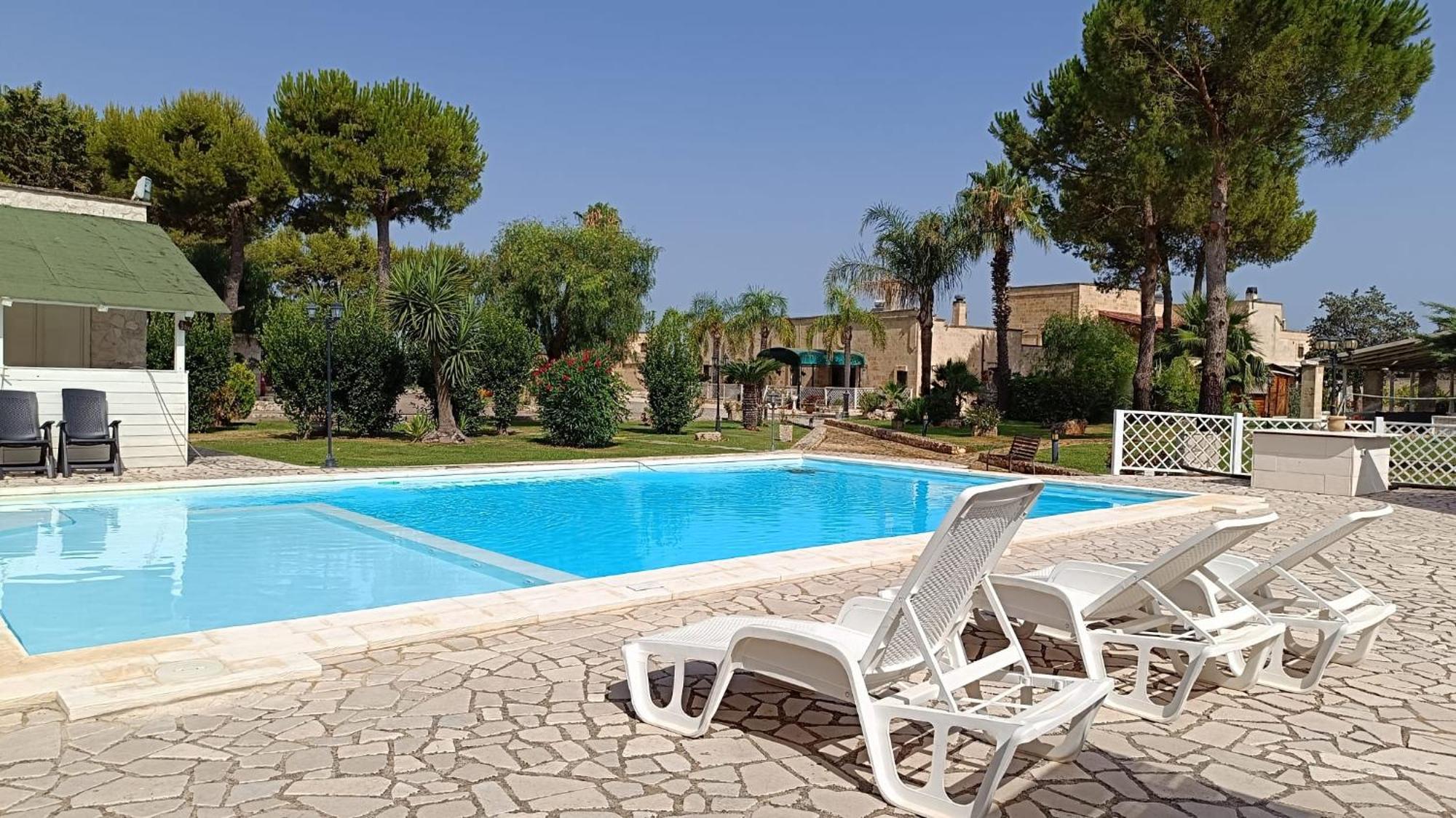 Masseria San Nicola B&B Torre Santa Susanna Exterior foto