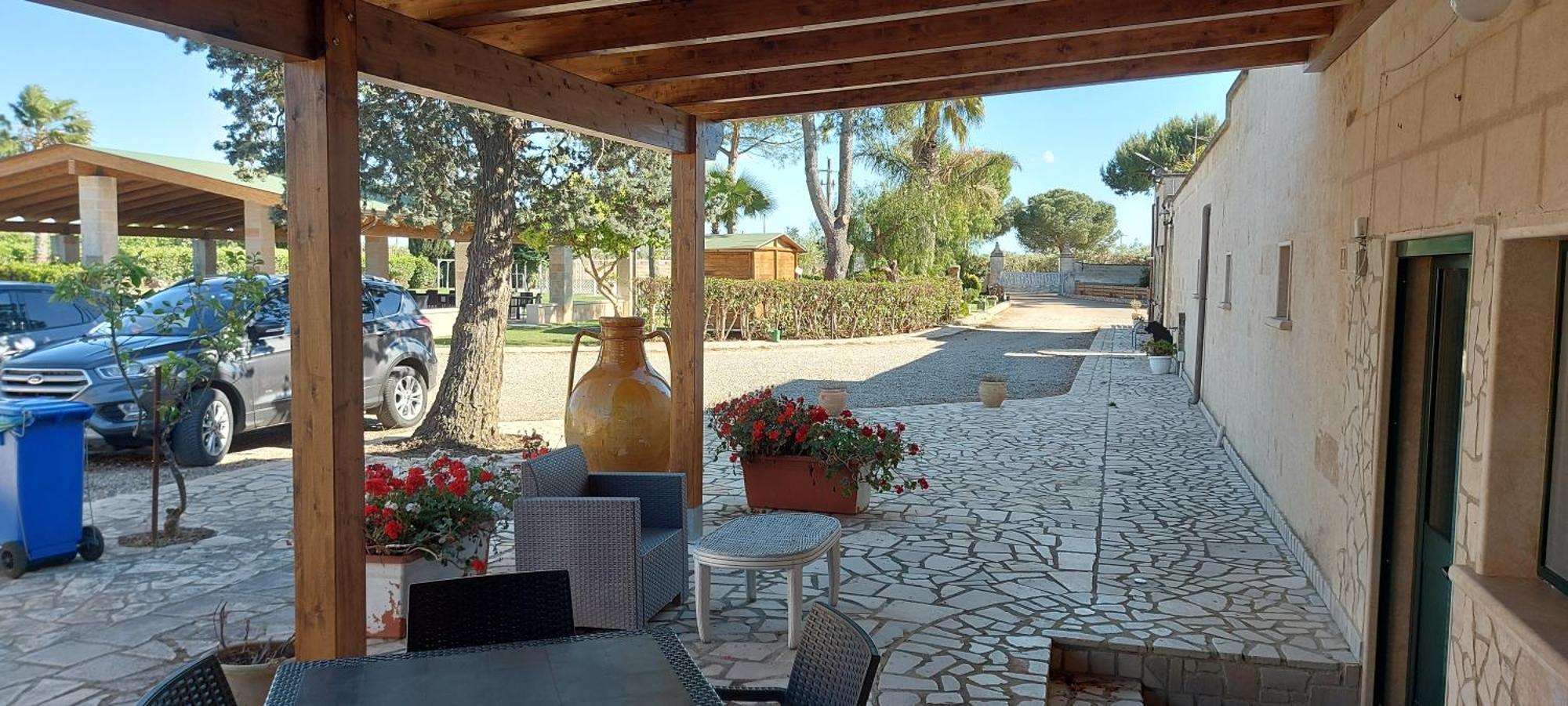 Masseria San Nicola B&B Torre Santa Susanna Exterior foto